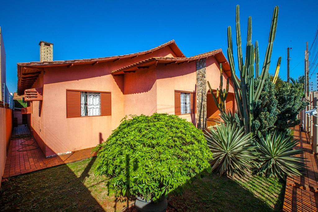 Foz Temporada Villa Foz do Iguaçu Rum bild